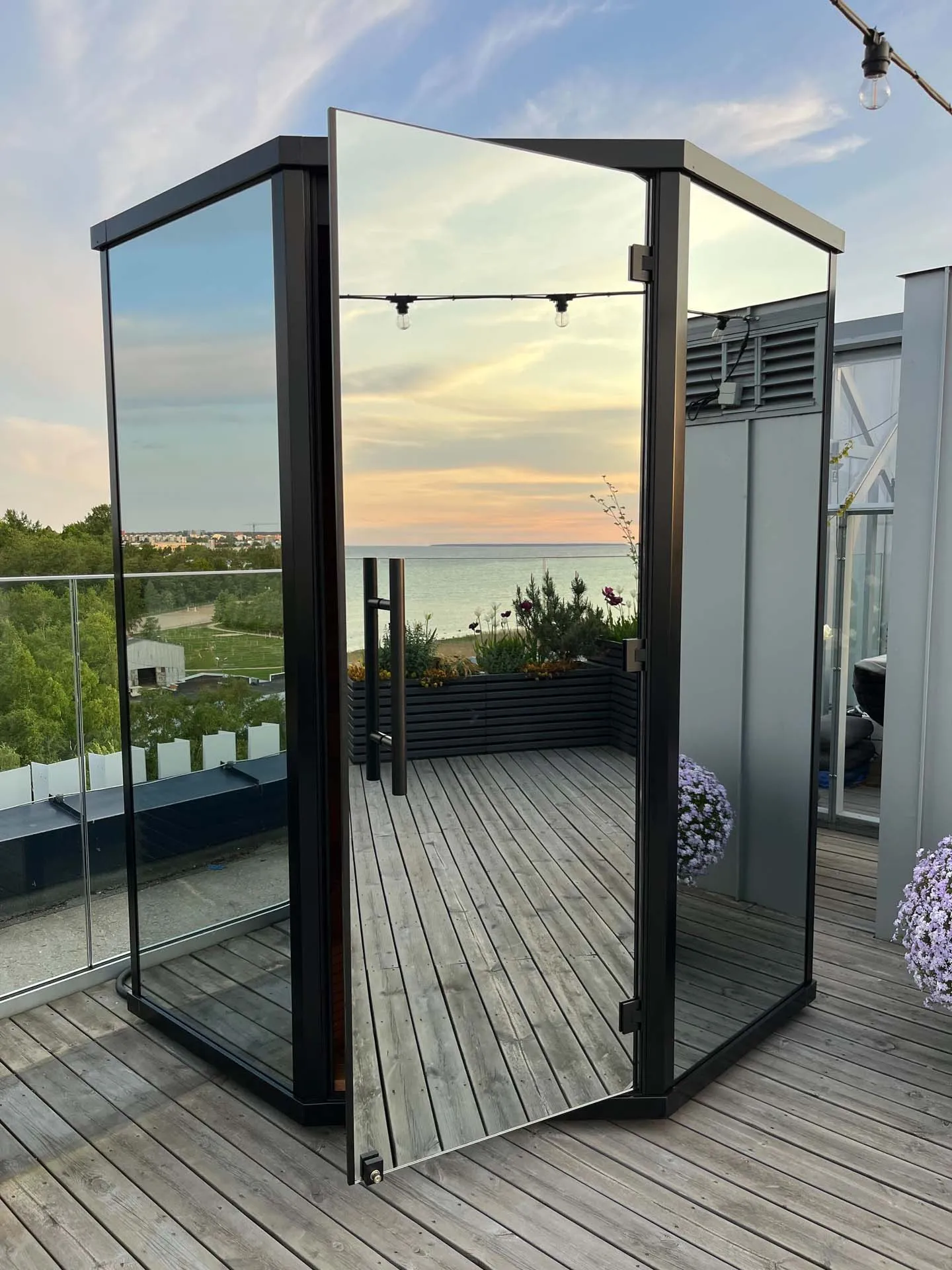 Haljas Hele Mini Glass Sauna