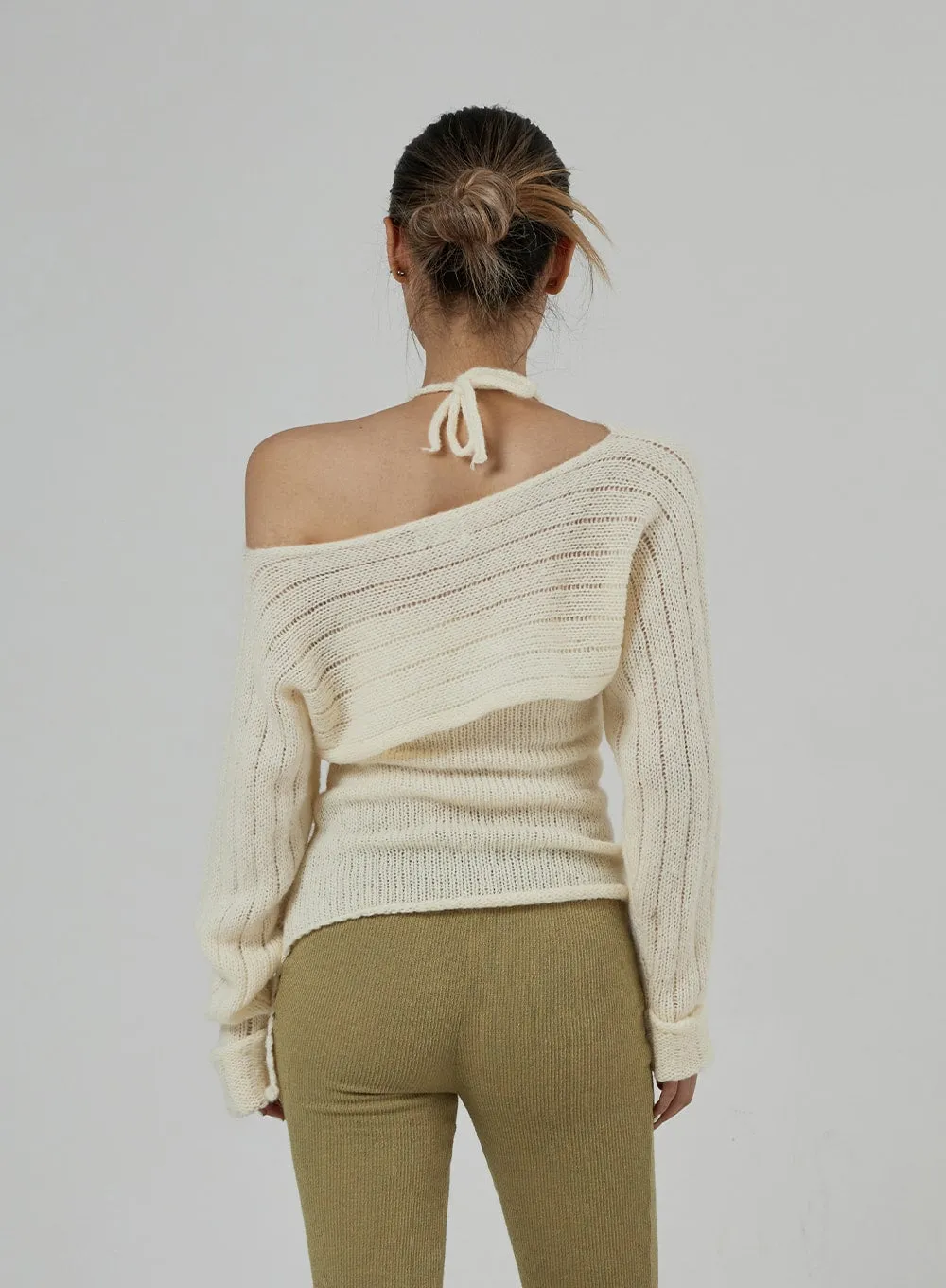 Neck Tie Knit Top And Off-Shoulder Boleto Set BD29